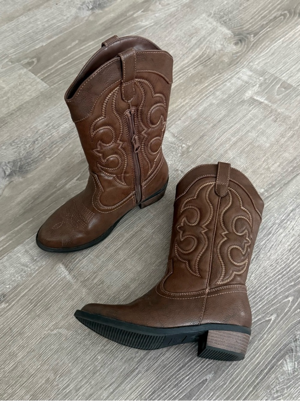 Brown Western Embroidered Cowboy Boots